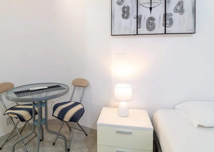 公寓 Vico Verdi Boutique 奥里斯塔诺